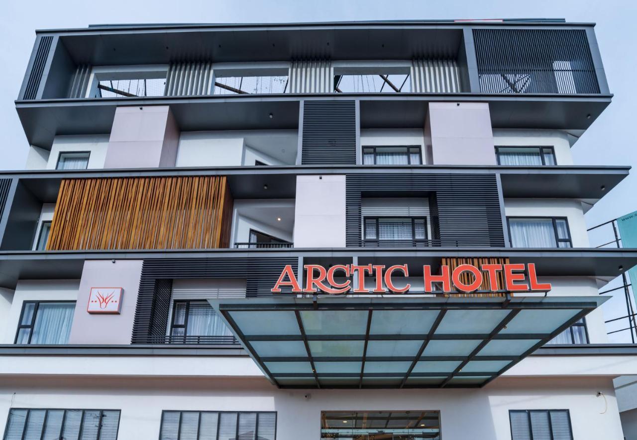 Arctic Hotel Kochi Bagian luar foto